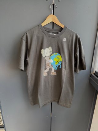 Camiseta KAWS UNIVERSE