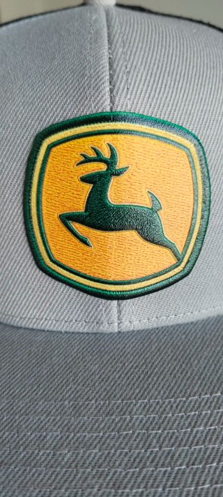 Gorra John Deere Negra y Gris