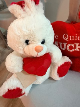 Peluche Gatito Rojo + Peluche Conejo Blanco