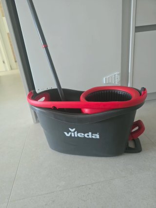 Fregona Giratoria VILEDA TURBO con Cubo a Pedal