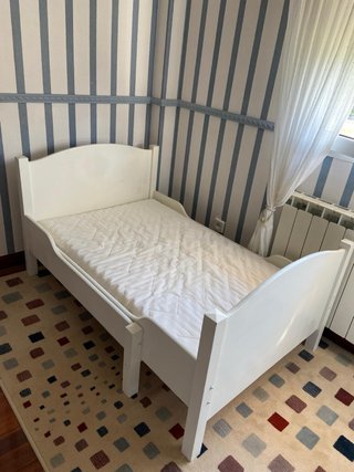 Cama infantil extensible blanca