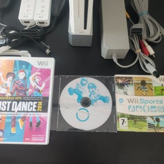 Nintendo Wii Console + Giochi + Accessori