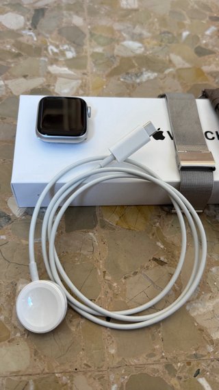 Apple Watch SE (2ª Gen) 40mm Plata