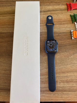 Apple Watch Series 7 45mm Space Gray