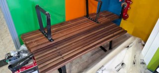 Banco de madera y metal