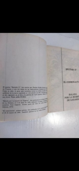 Ejemplar del poemario"Sputnik 57"Nicolás Guillén