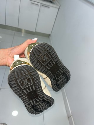 Zapatos Louis Vuitton Beige y Dorado