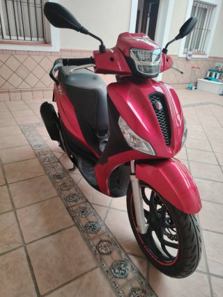 Piaggio Medley 125cc Scooter