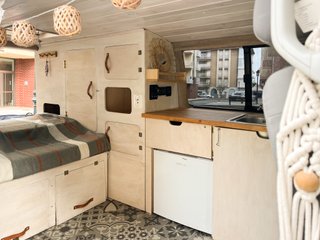 Volkswagen Caravelle 2009 furgoneta camperizada