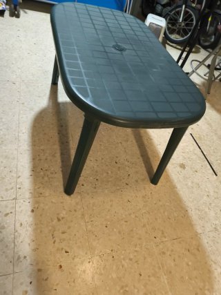 Mesa de plástico verde