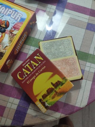 Juegos de cartas Jaipur y Catan el juego de cartas