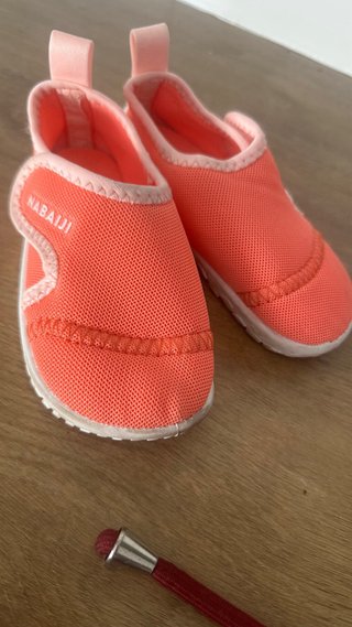 Sandalias verano Peppa Pig y Nabaiji , crocs