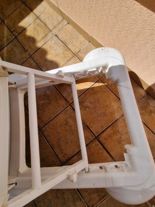 Hamaca de playa para piscina beige y blanca