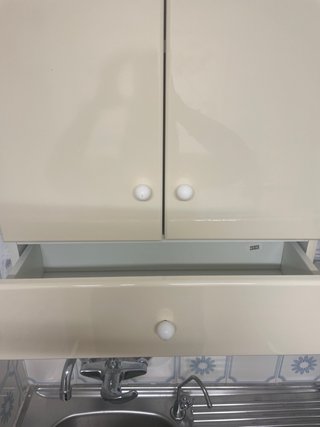 Armario pared blanco 2 puertas y cajón