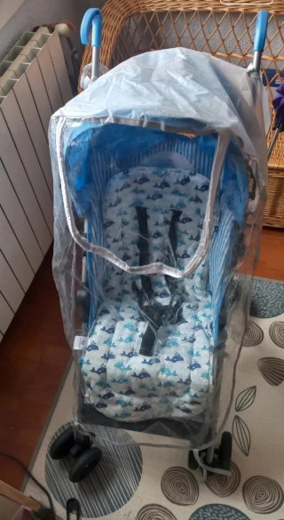 Silla de paseo azul tipo paraguas