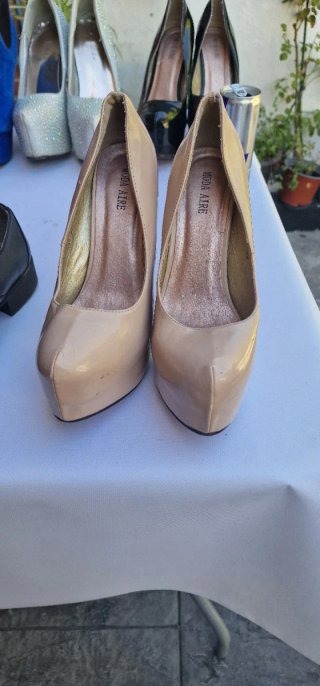 Tacchi Beige e Neri