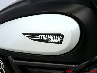 DUCATI SCRAMBLER ICON DARK -A2-