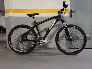 MTB Giant de Carbono