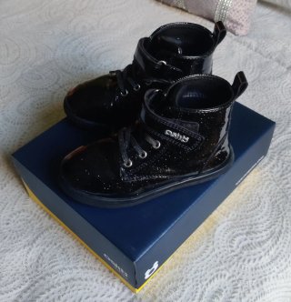 Botas niña charol negras Conguitos