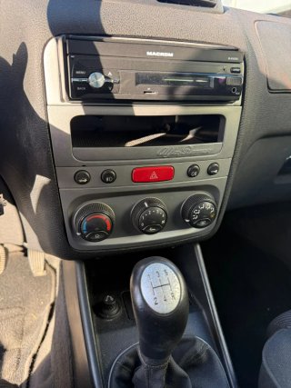 Alfa Romeo 147 2004
