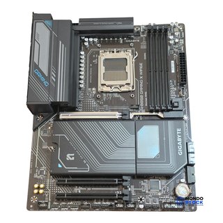 GIGABYTE B850 Gaming X WIFI6E Scheda Madre AMD AM5
