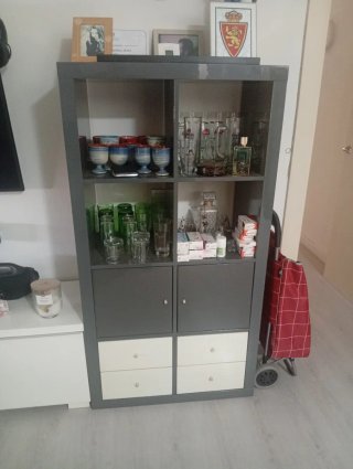 Mueble comedor Ikea gris y blanco