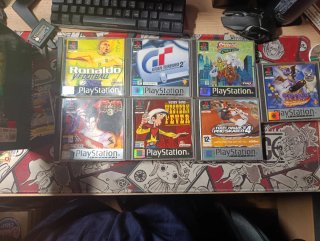Lote 6 Giochi PS1: Ronaldo, Gran Turismo 2, Spyro.