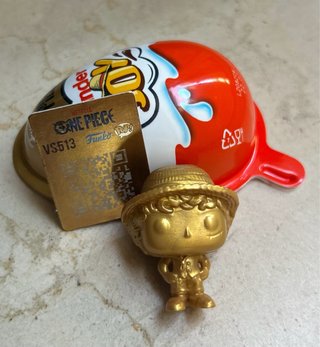 One Piece Kinder Joy Luffy Oro Funko Pop 513