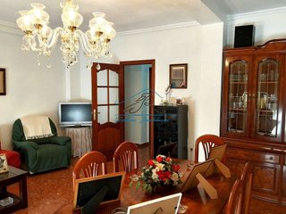 Casa adosada en alquiler en Poniente-Norte - Miralbaida - Parque Azahara en Córdoba