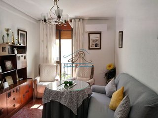 Casa adosada en alquiler en Poniente-Norte - Miralbaida - Parque Azahara en Córdoba