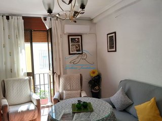 Casa adosada en alquiler en Poniente-Norte - Miralbaida - Parque Azahara en Córdoba