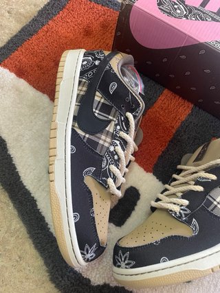 Nike SB Dunk Low Travis Scott