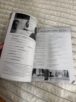 English File 5th Edition B1. Student's Book and...