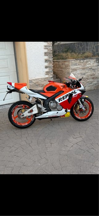 Honda CBR 600RR 2004 REPSOL.