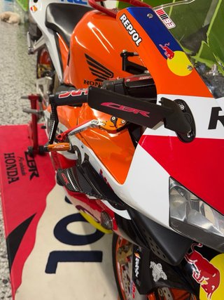 Honda CBR 600RR 2004 REPSOL.