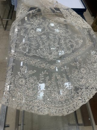 Manteletas falleras con pedrería 108x98cm