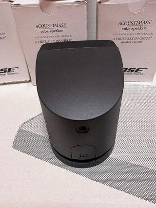 Altavoces Cubo Bose negros