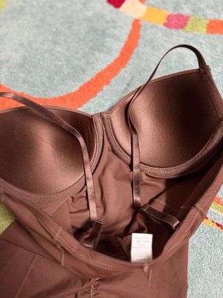 Body modellante donna marrone Shein tg.M