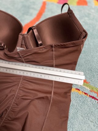 Body modellante donna marrone Shein tg.M