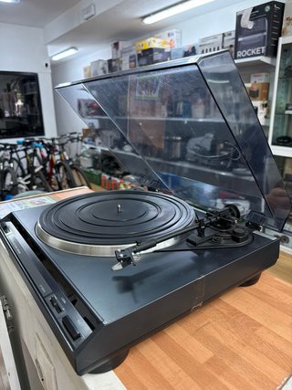 Toca discos Onkyo CP-1007A