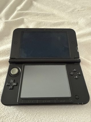 Nintendo 3DS XL Edición Especial Pokémon XY