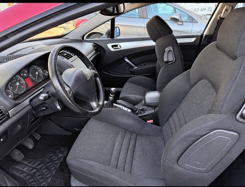 Peugeot 407 Coupé 2.2 Pack (2006) 2006, foto 6