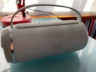 Altavoz Portátil Gris