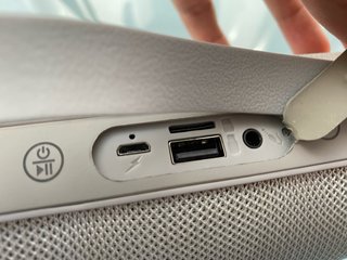 Altavoz Portátil Gris