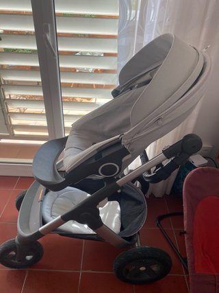 Cochecito de bebé gris STOKKE