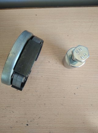 Embrague original y extractor para Derbi Variant