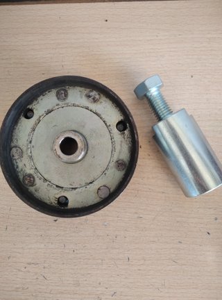 Embrague original y extractor para Derbi Variant