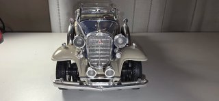 Colección coches escala 1 18 Cadillac Phaeton