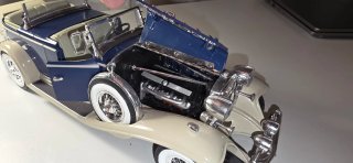 Colección coches escala 1 18 Cadillac Phaeton