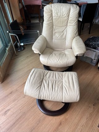 Sillón Stressless Myfair l Piel Clara Base Nogal